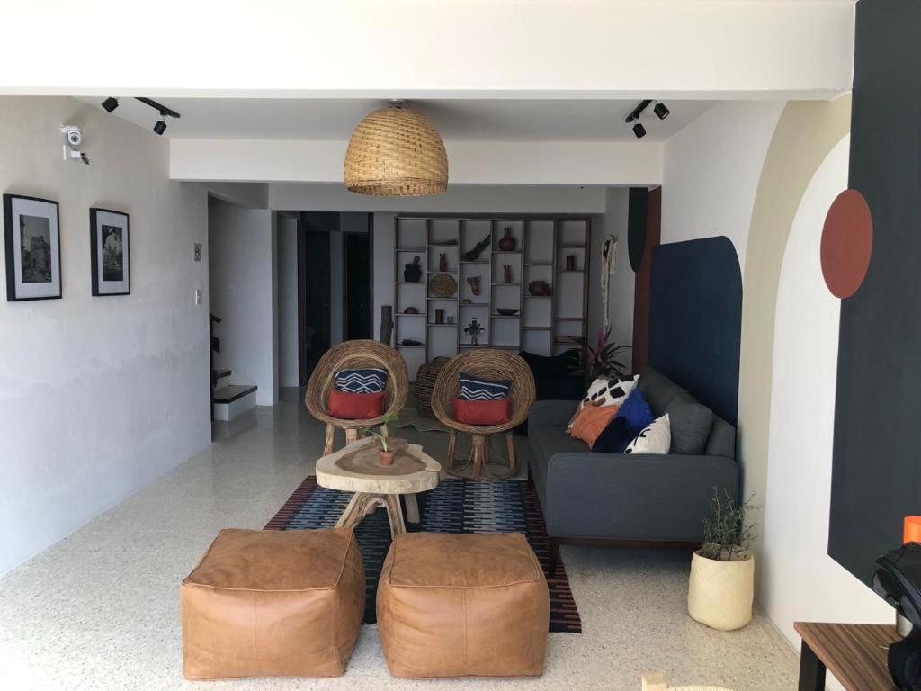 Casa Cronica Homestay *
